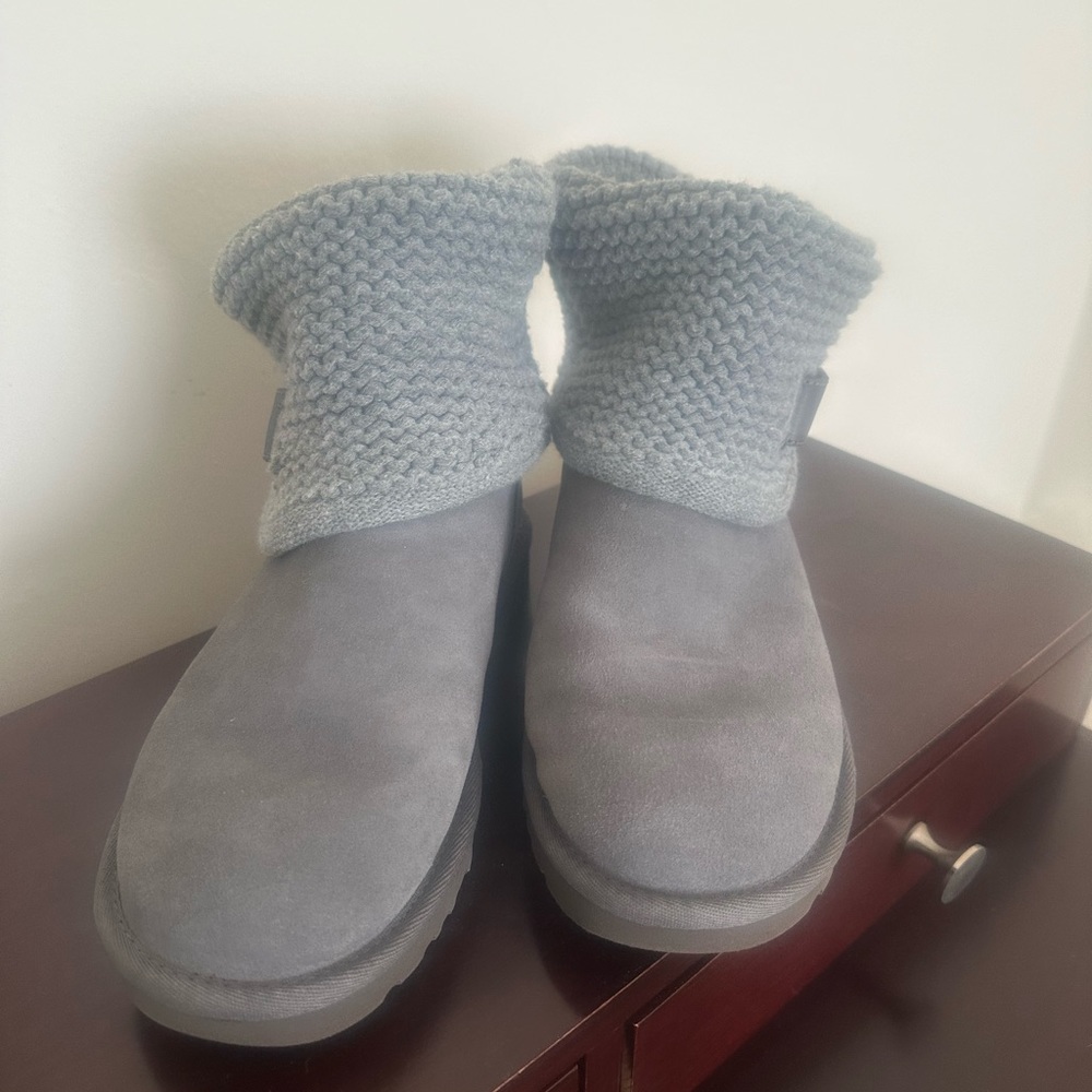 Suede grey UGG
